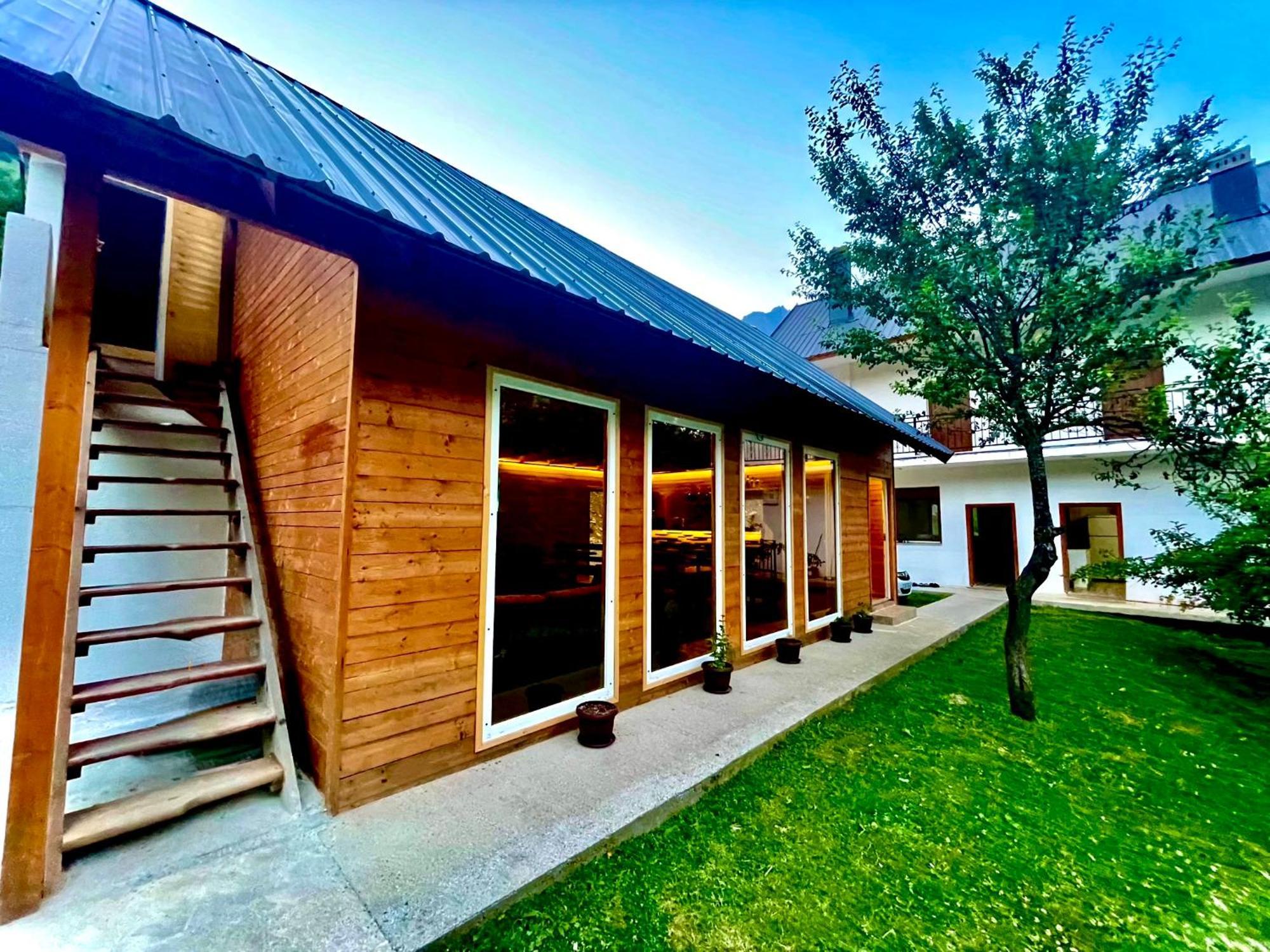 Lazer Cardaku Guesthouse Валбона Екстериор снимка