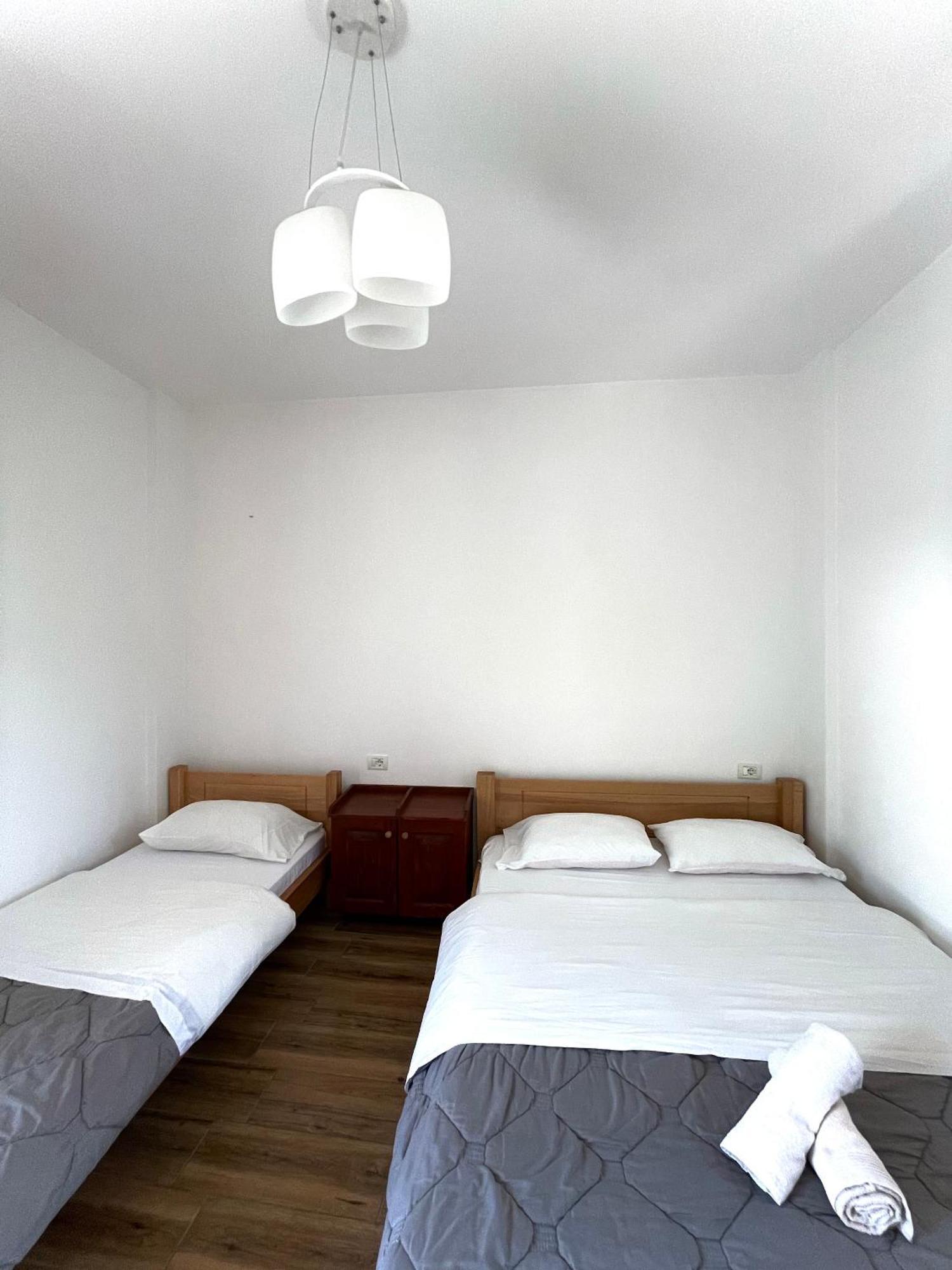 Lazer Cardaku Guesthouse Валбона Екстериор снимка