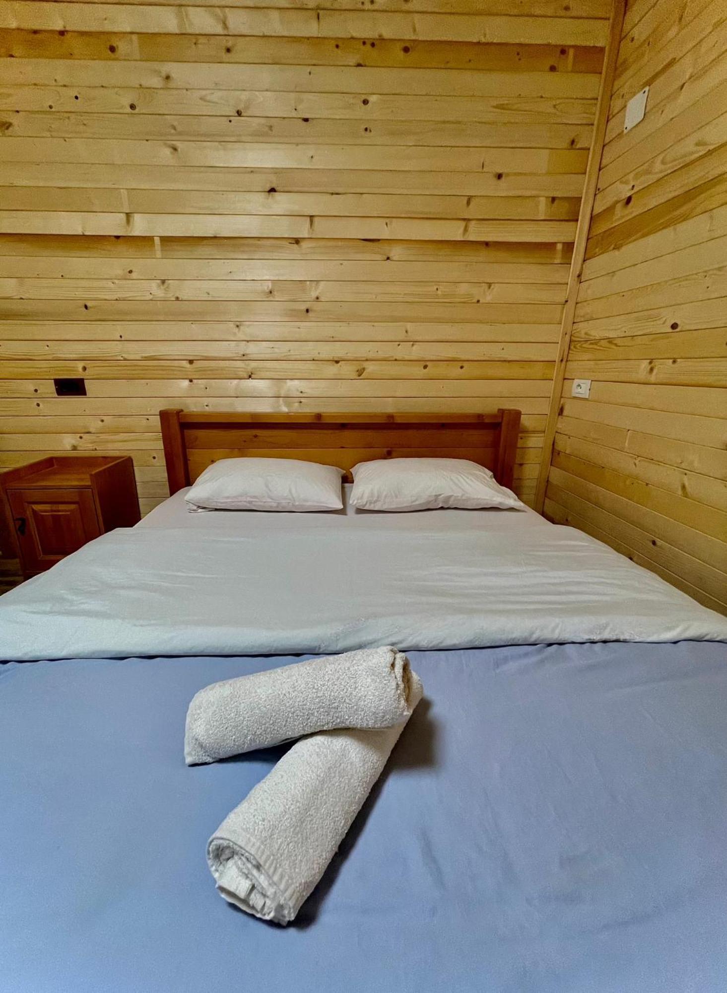 Lazer Cardaku Guesthouse Валбона Екстериор снимка