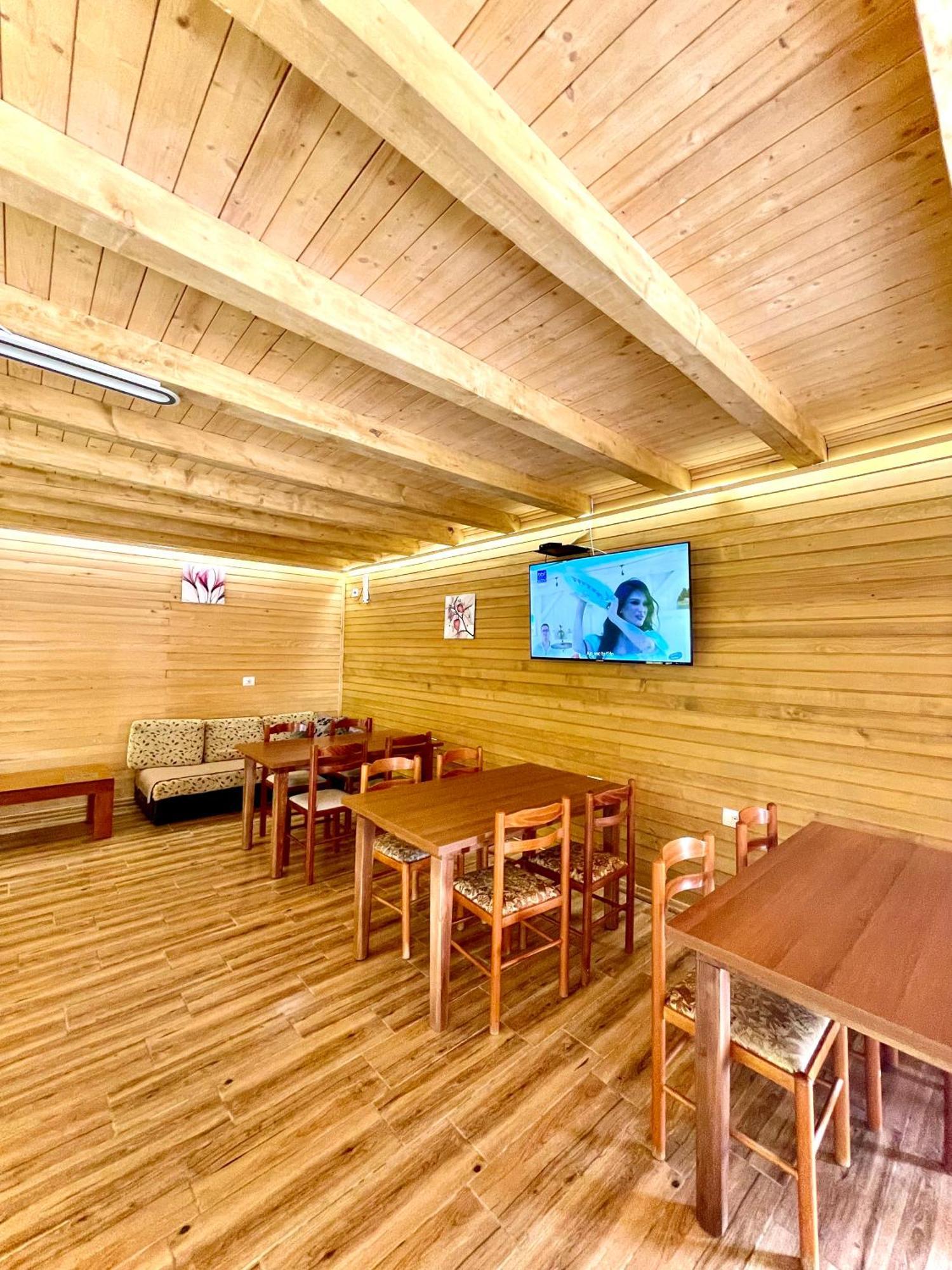 Lazer Cardaku Guesthouse Валбона Екстериор снимка